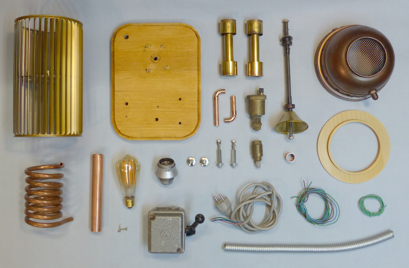 Steampunk Lamp 75 parts.jpg